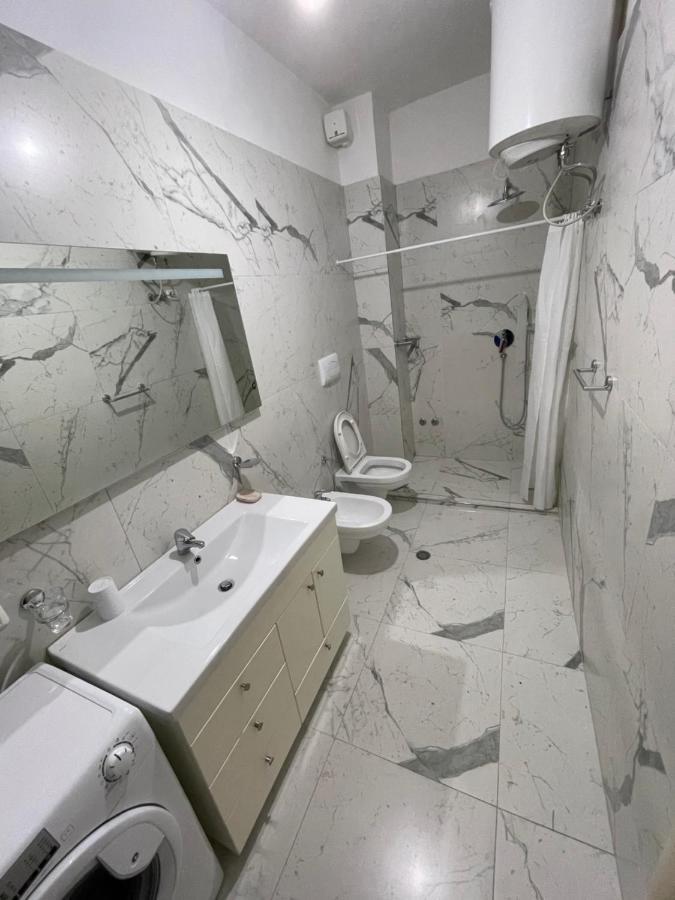 Gjiri Lalzit Apartment Durrës Eksteriør billede